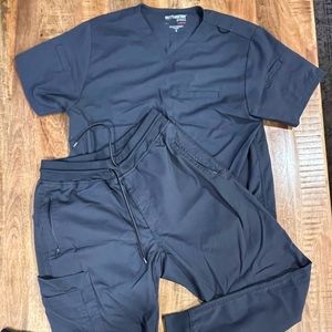 Men’s Scrubs